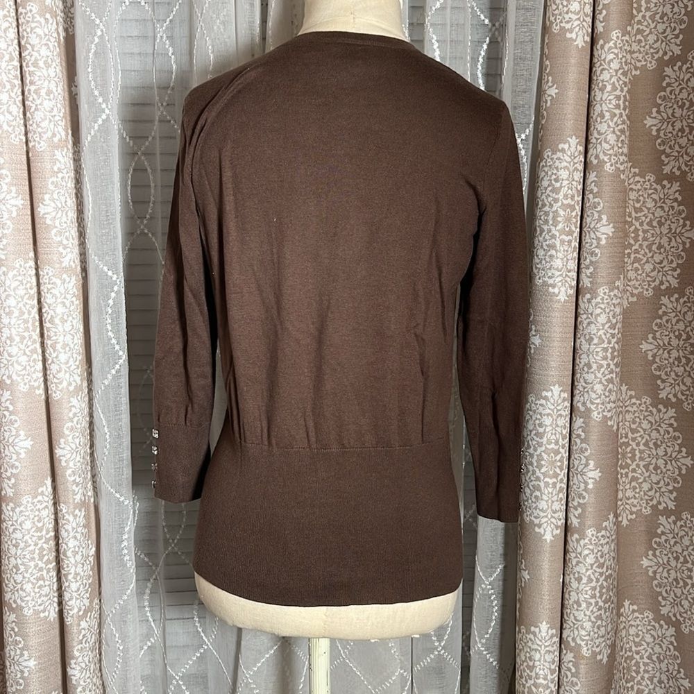 VERTICAL DESIGN sweater with jewel buttons and a cotton/silk blend size medium - Picture 4 of 6